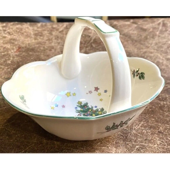 Great Vintage Nikko Christmastime Christmas Tree Candy Basket - Picture 2 of 8